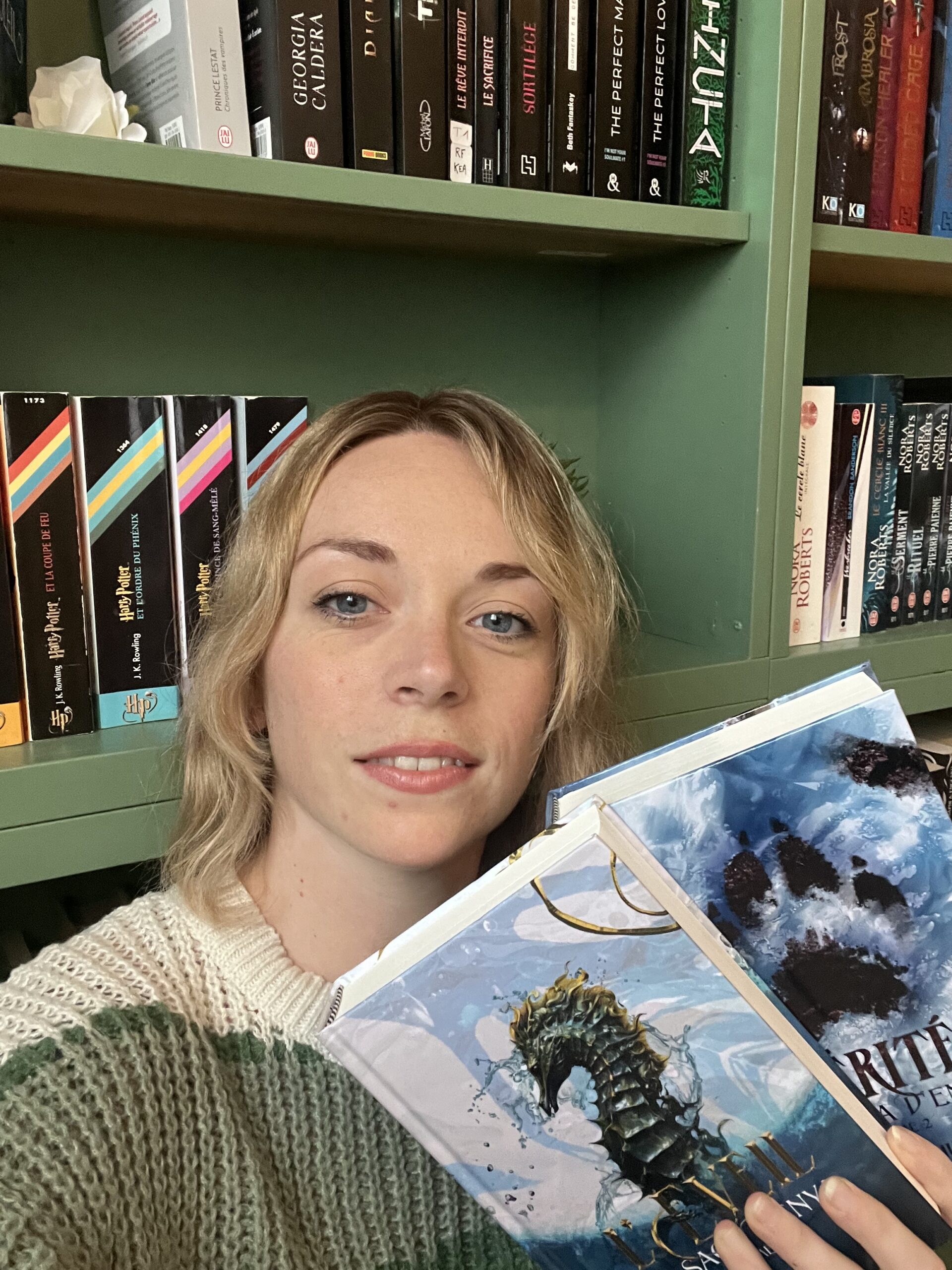 manon-p-muel-auteure-saga-enya manon p.muel te laisse découvrir les deux premiers tomes de la saga d'enya